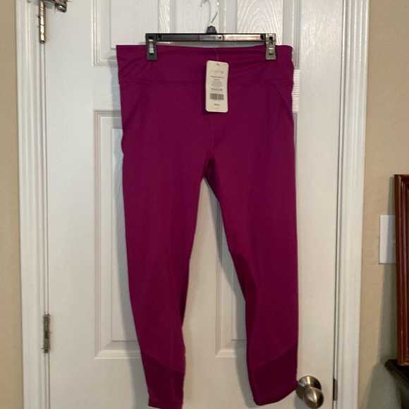 Fabletics - Picture 2 of 11